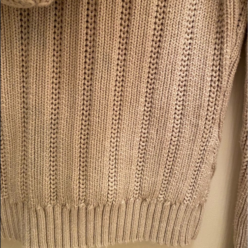 Sweater - Picture 4 of 4